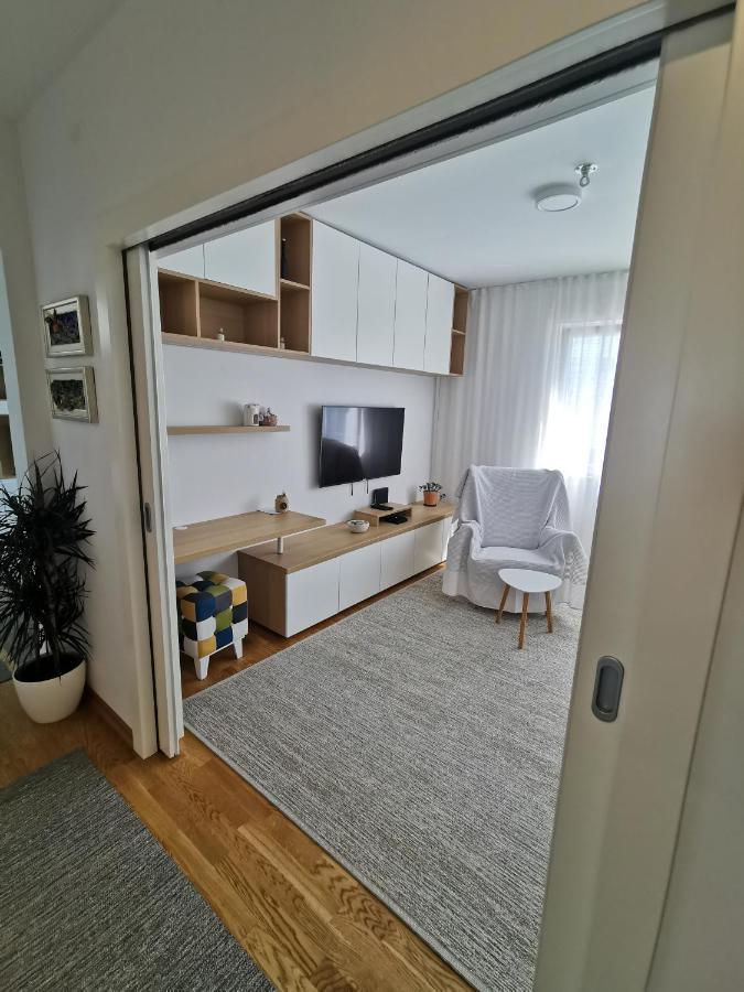 White 5 Lägenhet Split Exteriör bild